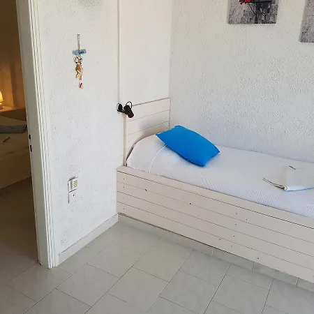 Periferiaki Apartment Parikia (Paros)